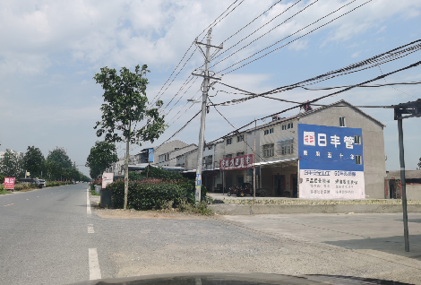 望江如何能保证墙体广告的醒目性？